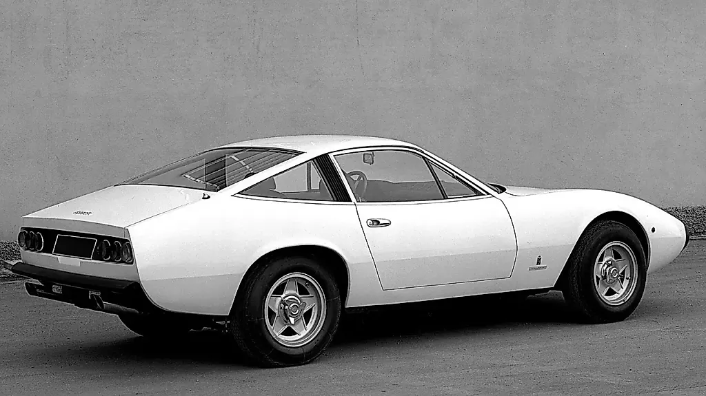 Коричневая Ferrari: атака на традиции