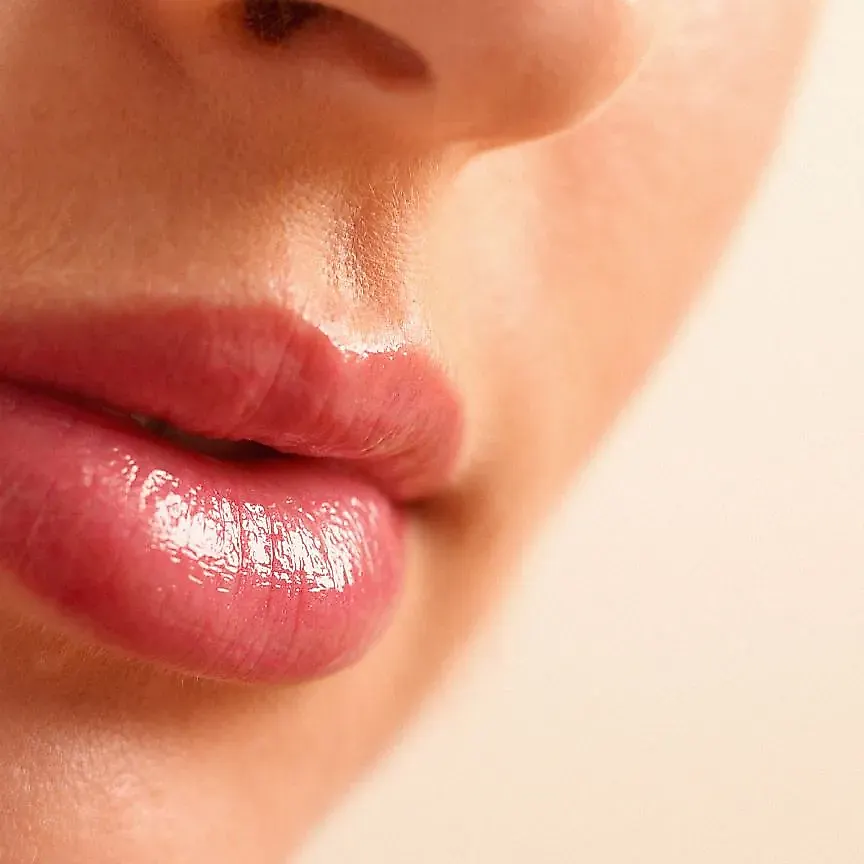 Что такое lip blushing и стоит ли бояться?