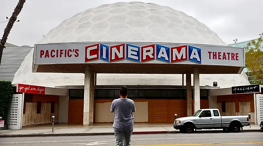 Один человек, одна петиция: спасение Cinerama Dome