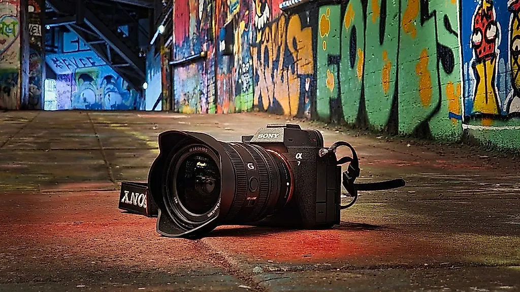 Sony A7 V: обзор новой беззеркальной камеры — мощь и точность по доступной цене