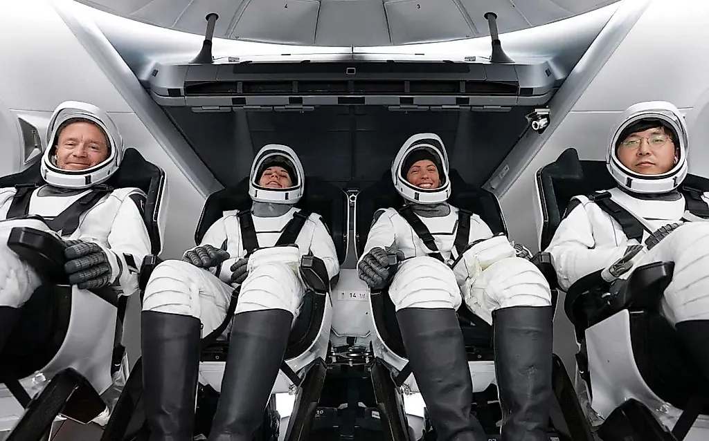 SpaceX запустила миссию Fram2: полярные приключения на краю мира