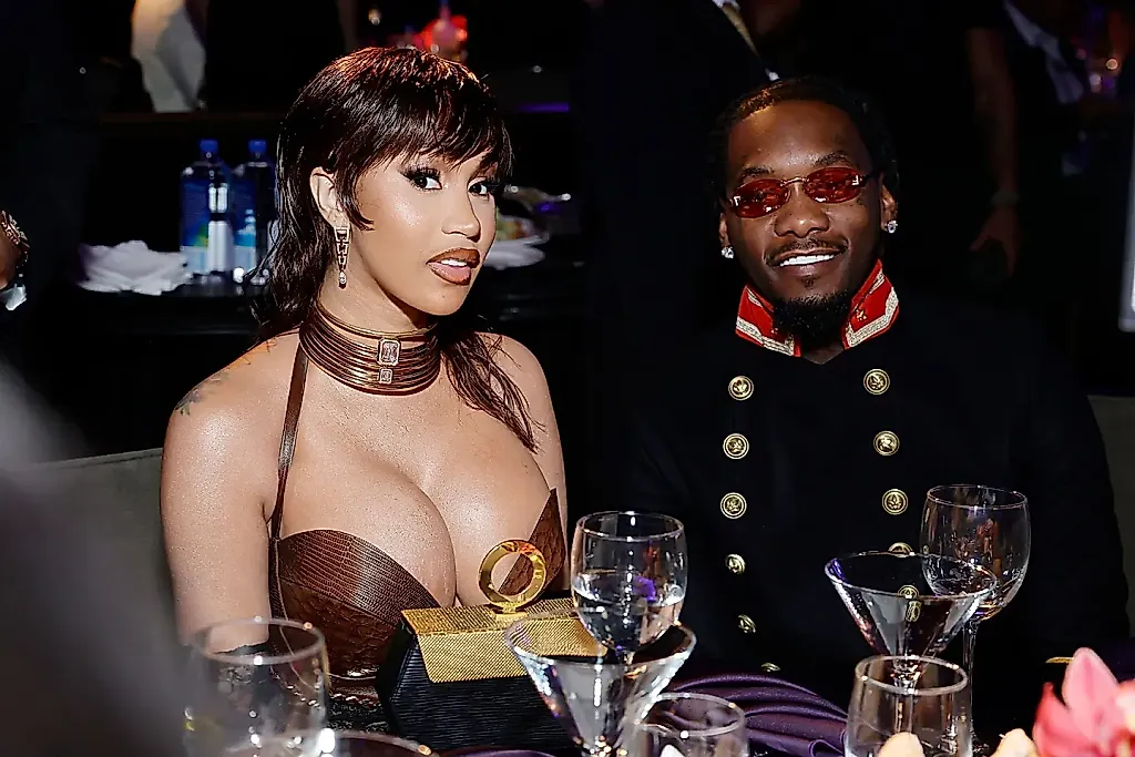 Cardi B против слухов о вечеринке