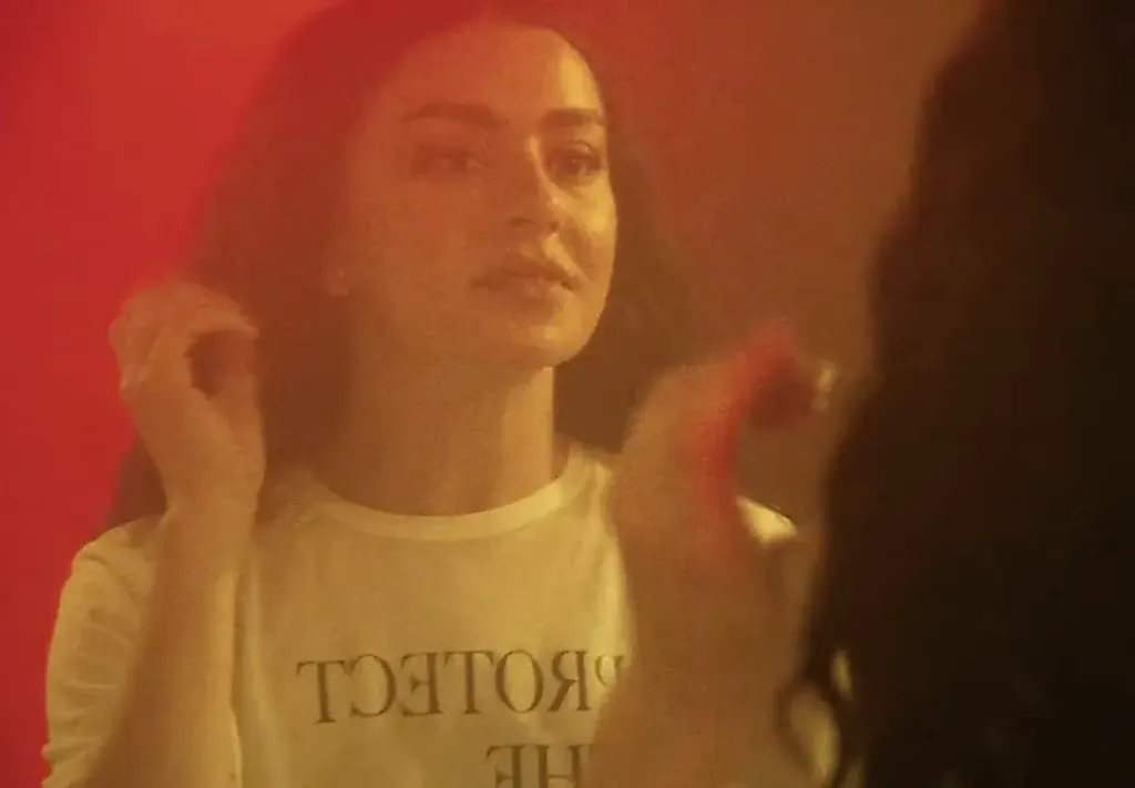 Закат эпохи Sundance: комедии, Charli XCX и Папа Римский