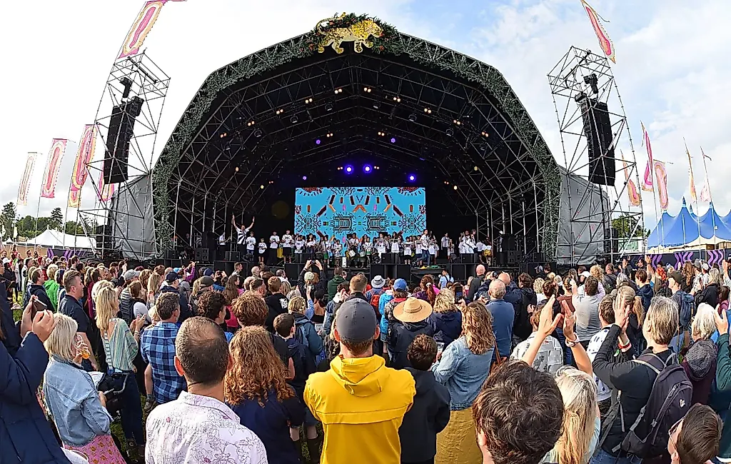 WOMAD едет в Глазго: фестиваль музыки без границ