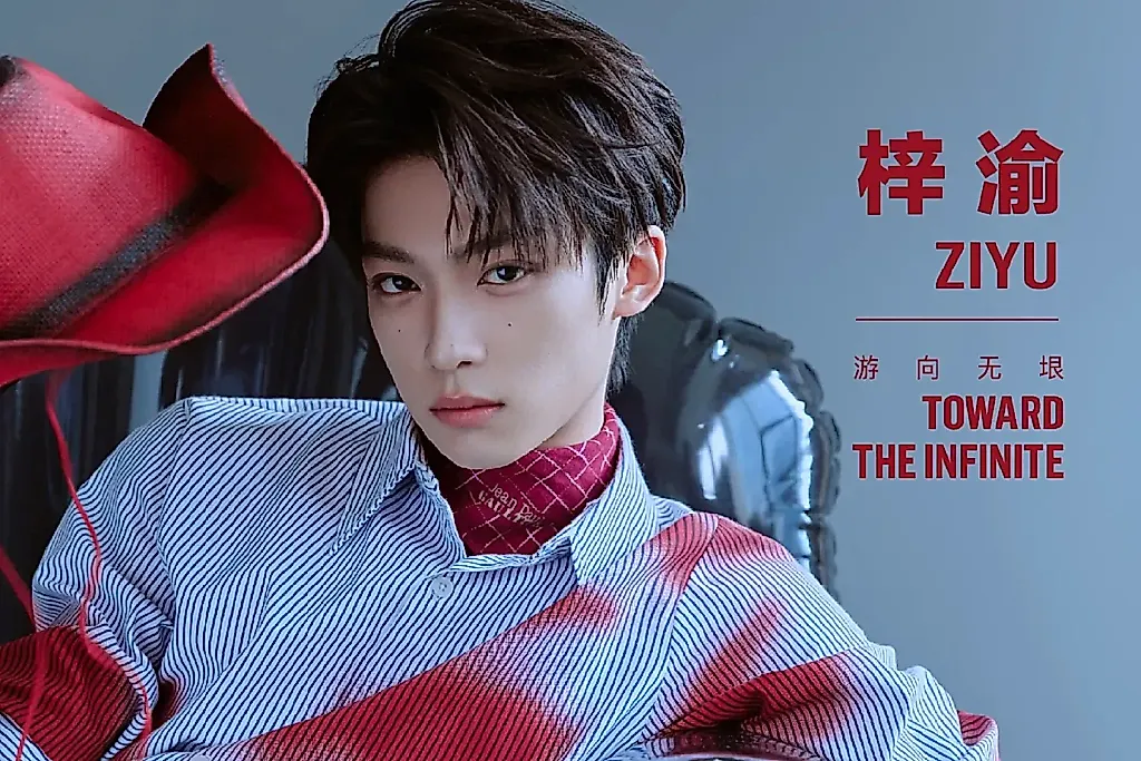Rising Mandopop Star Zi Yu Triumphs at Billboard China Awards