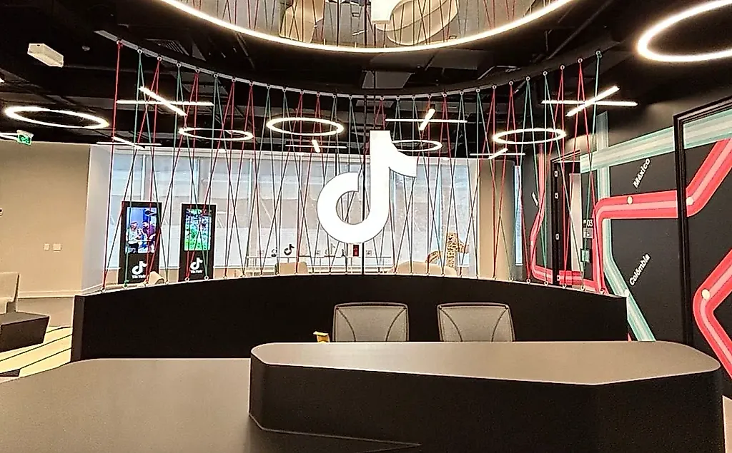 TikTok отдает половину США: Oracle, MGX и немного арабских шейхов
