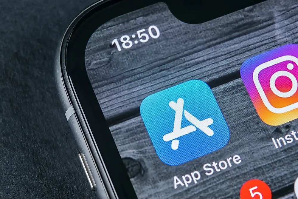 Странная ошибка iOS 18.4: старые приложения возвращаются в моду!