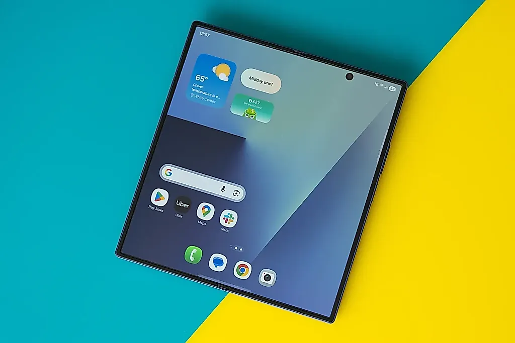Samsung бросает вызов сгибаемому iPhone: появится Wide Fold