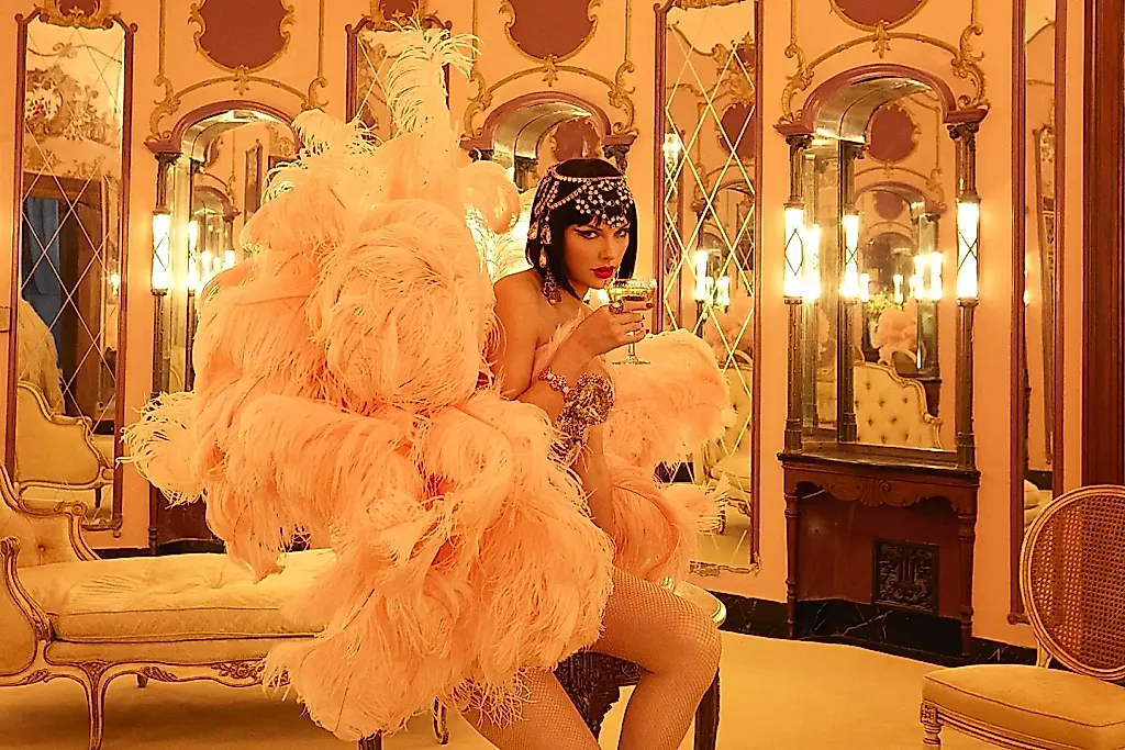 11-я неделя Тейлор Свифт на вершине Billboard 200
