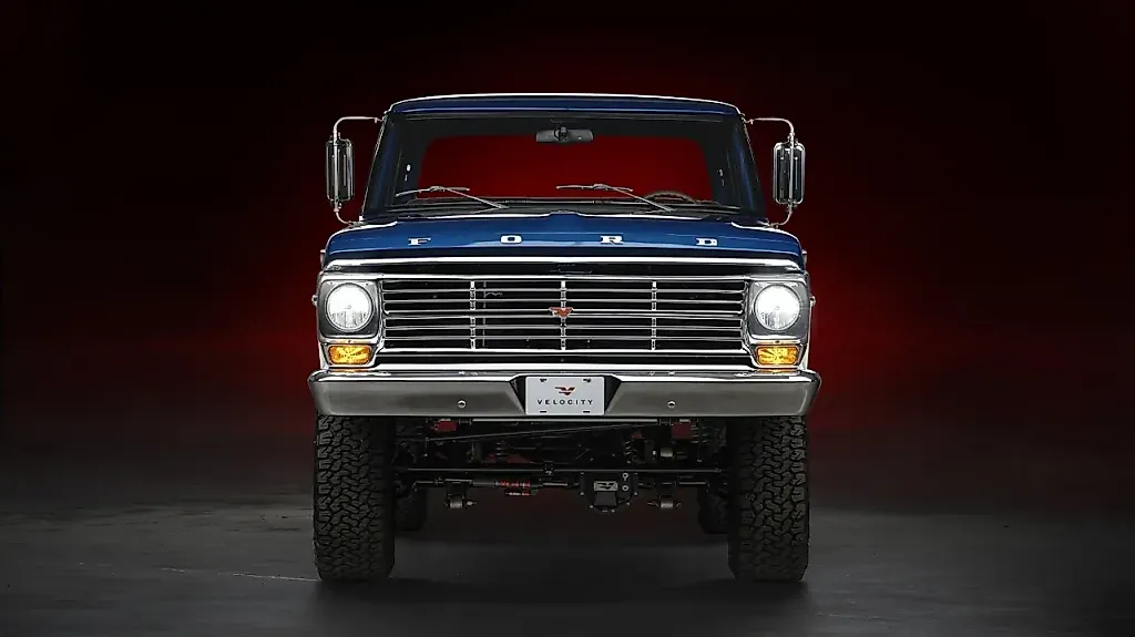 Velocity Restorations представила свой кастомный Ford F-150 1972 года