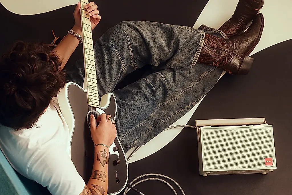 Fender выпустила блютус-колонки с четырьмя источниками звука одновременно