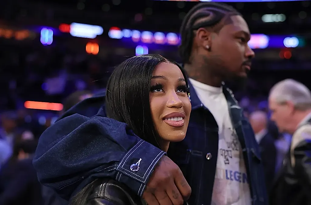 Карди Би заступилась за Стефона Диггса после обвинений