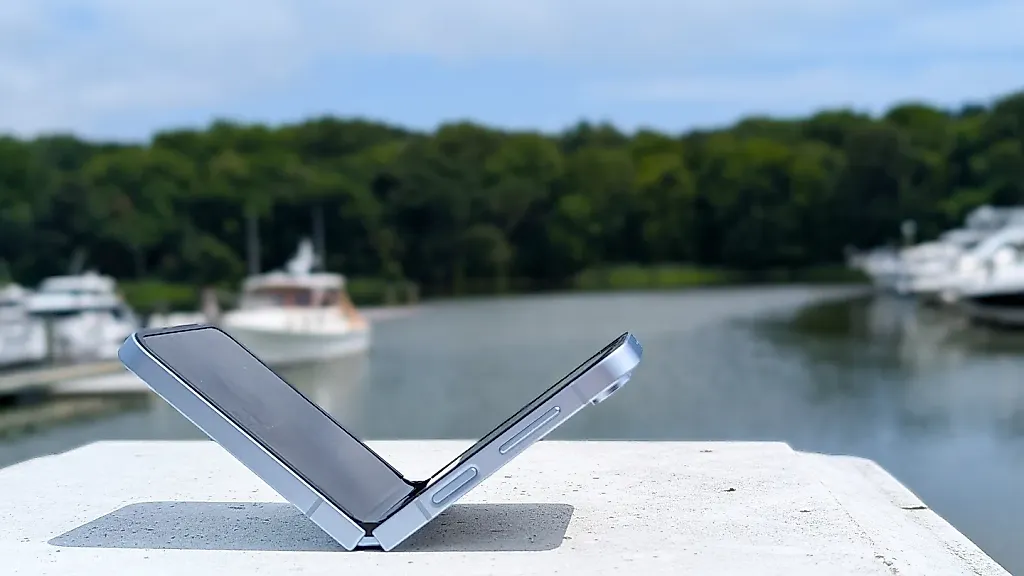 Samsung Galaxy Z Flip 7: Последние слухи и факты