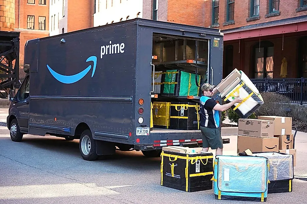 Amazon возвращается в офлайн