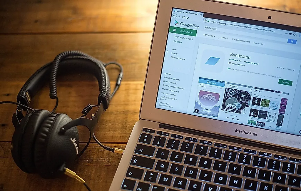 Bandcamp запрещает музыку ИИ