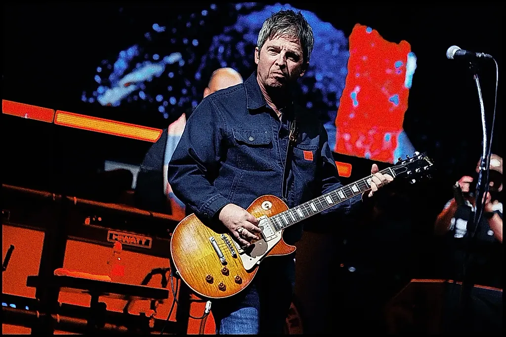 Награда для Галлахера и призрачное примирение Oasis