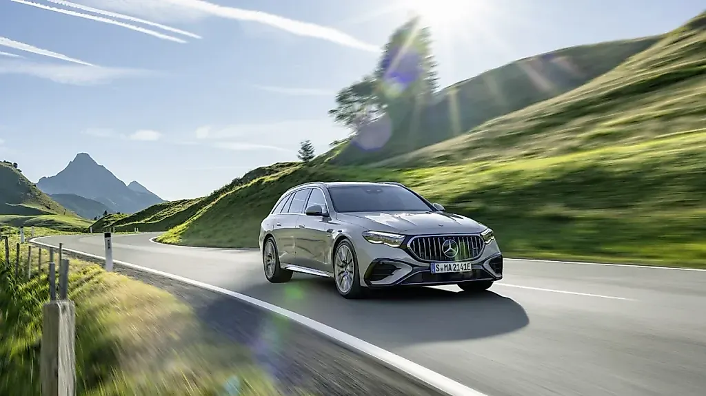 Большой мрачный универсал: встретим Mercedes-AMG E 53 Hybrid Wagon!