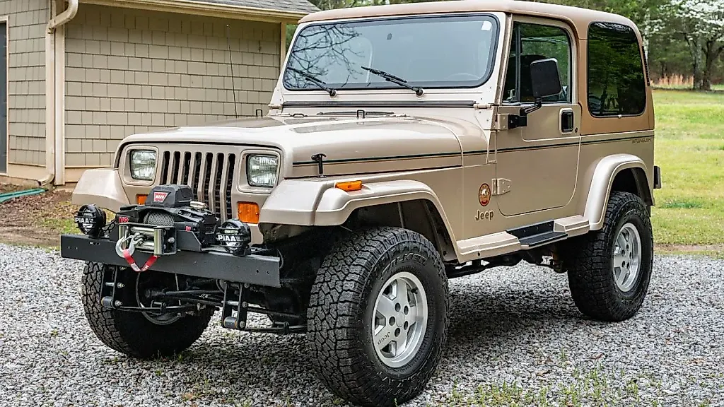 Jeep Wrangler Sahara 1994 года: Время порадоваться и пофантазировать!