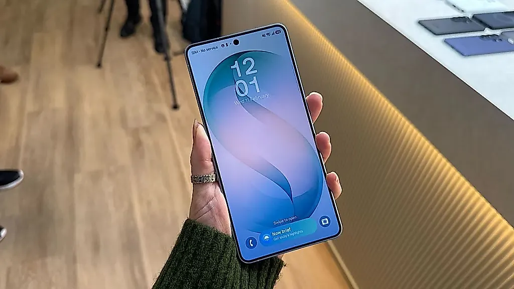 Galaxy S26 и битва за ИИ