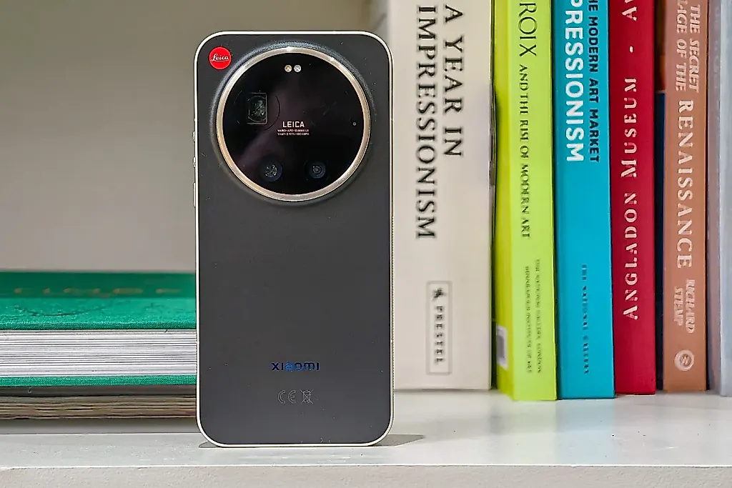 Xiaomi и Leica: красная точка