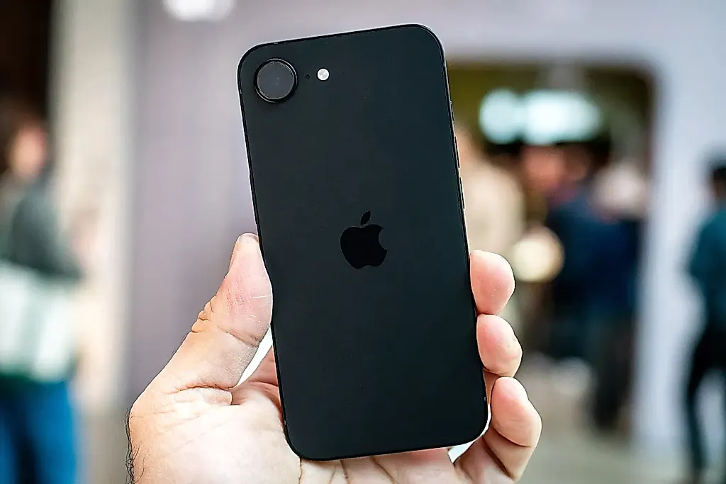 iPhone 17e: честный бюджетник от Apple