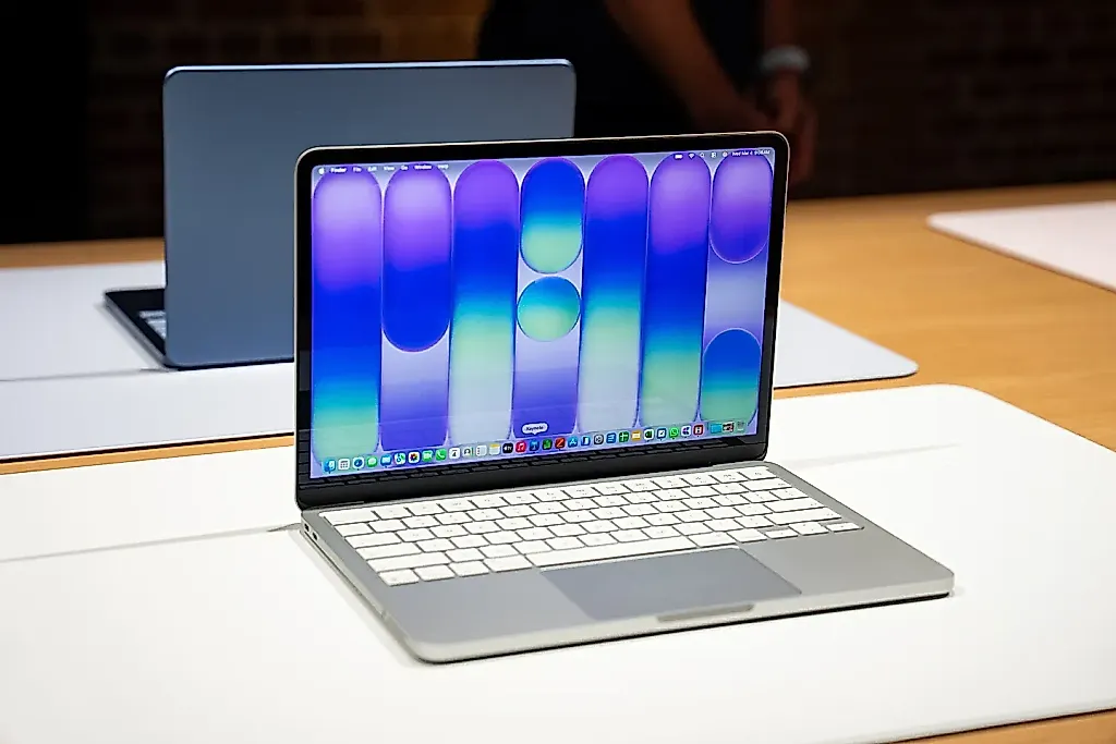 MacBook Neo на iPhone‑чипе