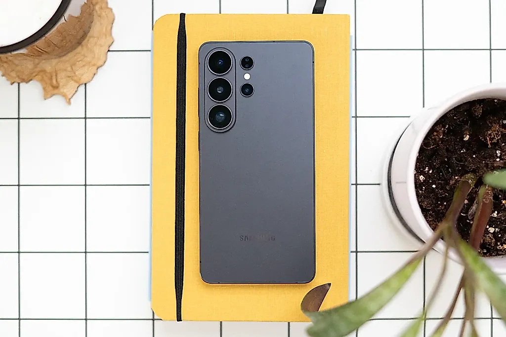 Samsung Galaxy S26 Ultra: взгляд со стороны