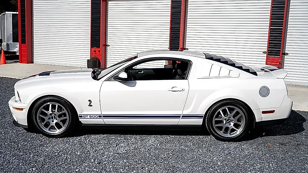 2008 Ford Mustang Shelby GT500: культовый зверь на продаже