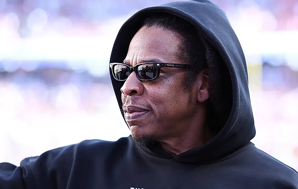 Jay-Z оправдывает миллиард