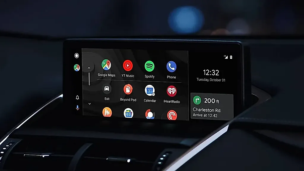 YouTube пришёл в Android Auto, но с подвохом