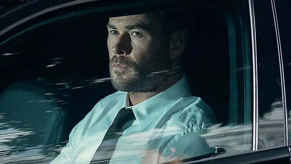 Премьера Crime 101 с Крисом Хемсвортом
