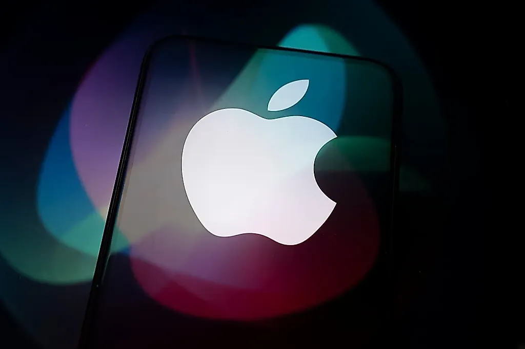 Apple снова идет в атаку на Epic