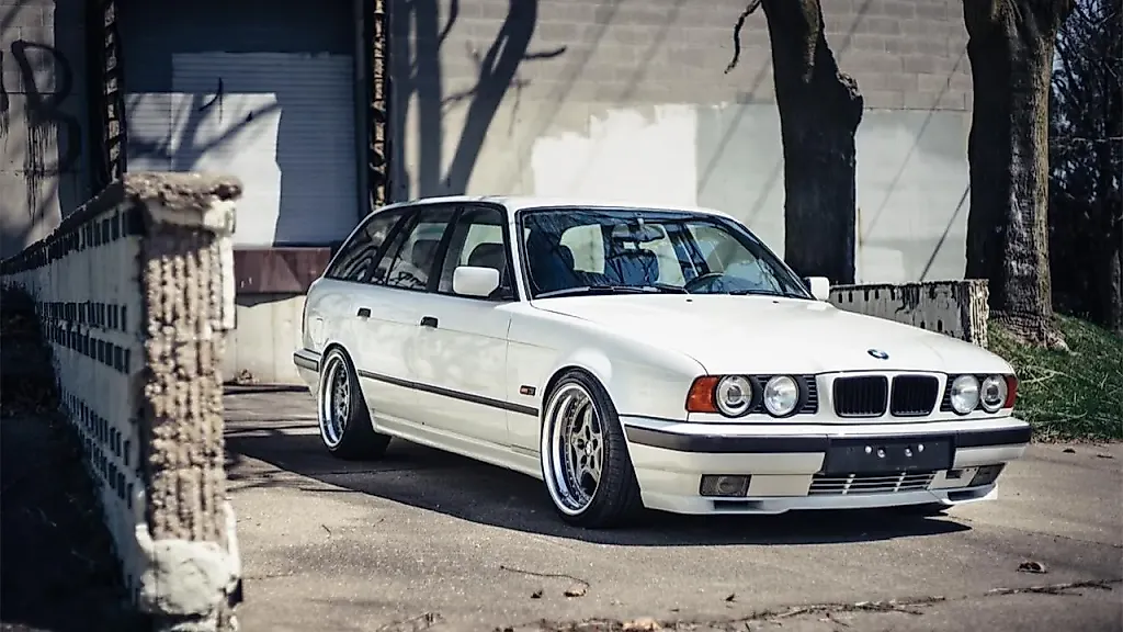 Очарование редкости: BMW 540i Touring 1994 года