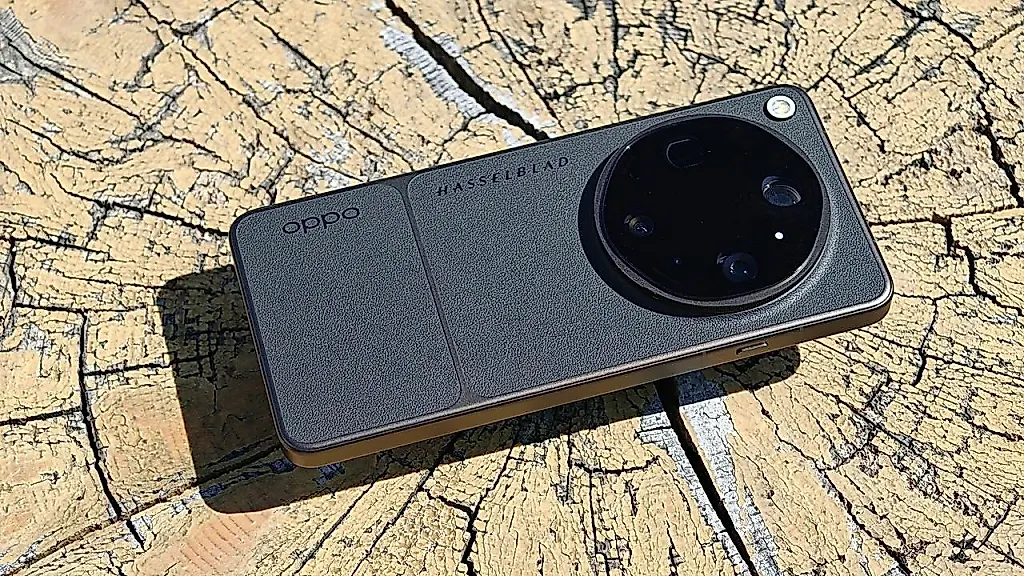 Oppo Find X9 Ultra и тень Hasselblad