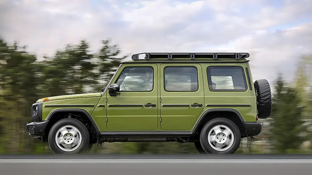 Mercedes: окунись в ретро с G-Wagen 1980-х