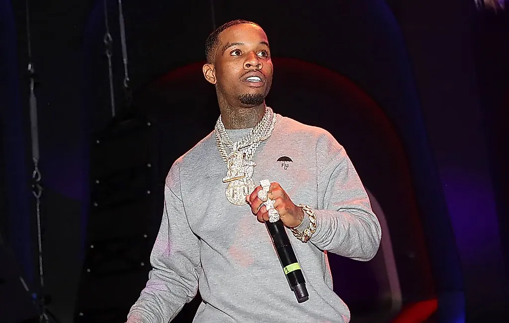 Tory Lanez требует $100 млн от тюремной системы Калифорнии