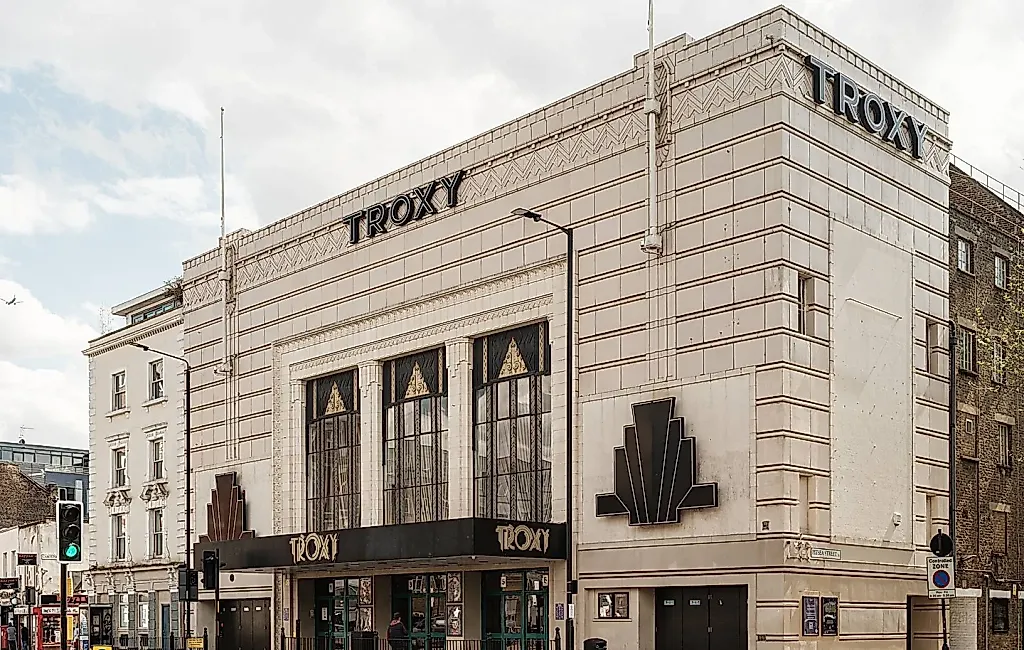 Лондонский Troxy расширяется: больше мест, больше надежды?