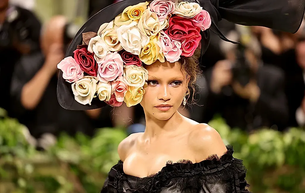 Звезды избегают Met Gala из-за участия Безоса