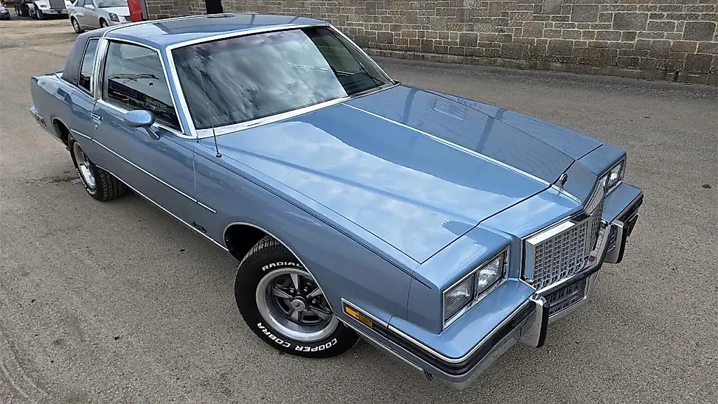 Pontiac Grand Prix 1985 года: авто, которого почти нет