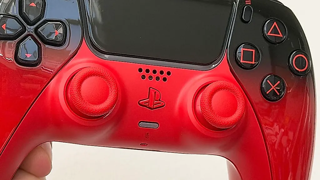 PlayStation выпускает броские геймпады DualSense в стиле гиперпоп