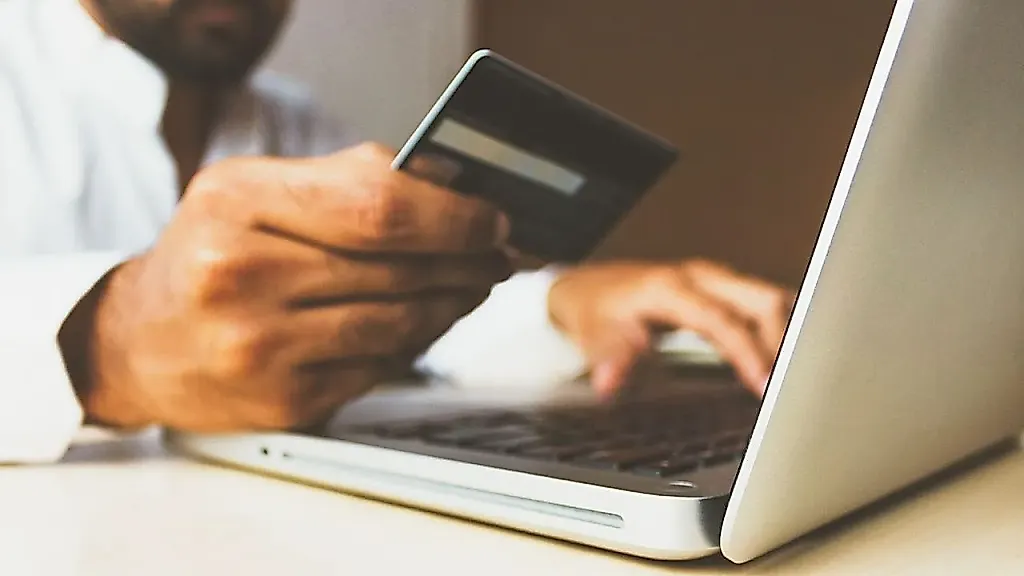 Amazon Bedrock и AI платежи: альянс с Coinbase и Stripe