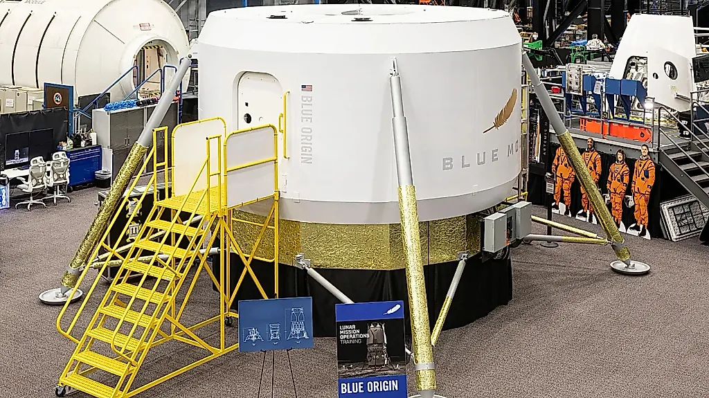 NASA начнет тренировки на лунном модуле Blue Origin