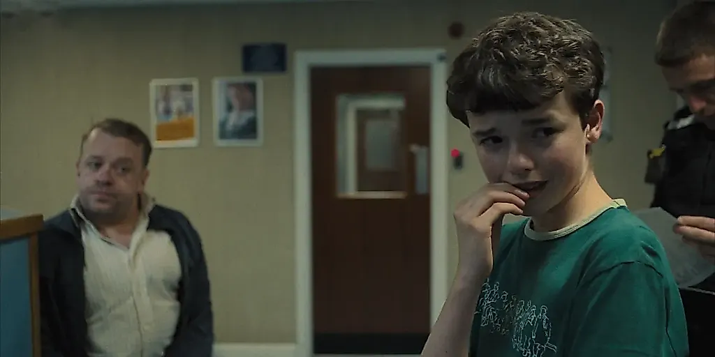 Сериал «Adolescence» триумфирует на BAFTA: рекорд и молодая сенсация