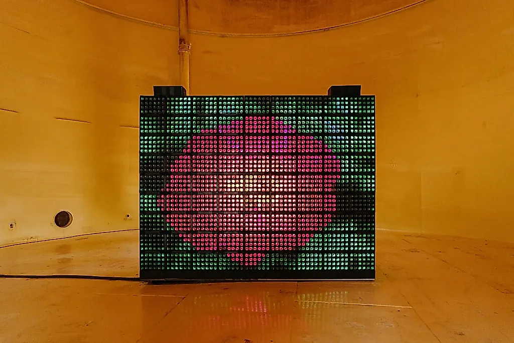 Trevor Paglen курирует инициативу Art Basel «Zero 10»