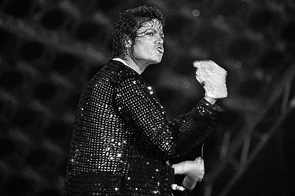 Thriller снова на вершине: Майкл Джексон рвёт время