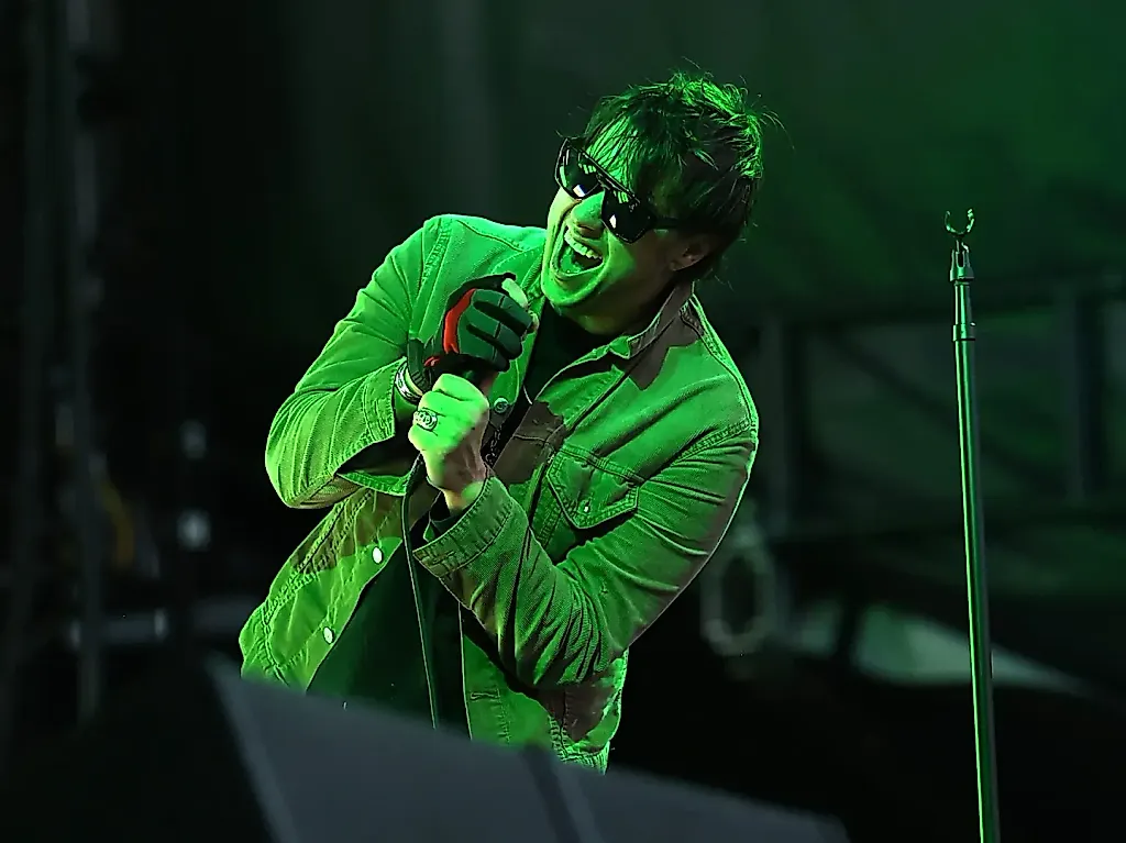 The Strokes прощаются с Колбером живым выступлением