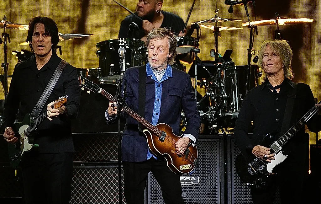 McCartney устроил сюрприз на SNL