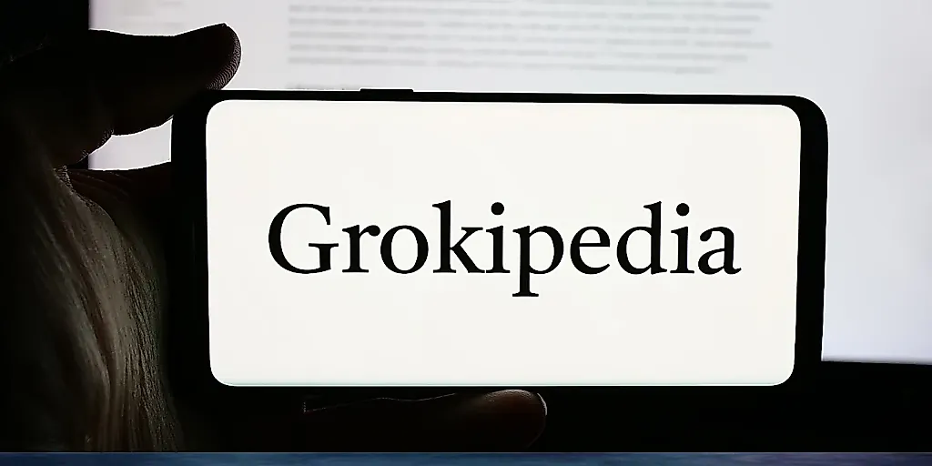AI против Википедии: Грокипедия оказалась длинее, скучнее и правее
