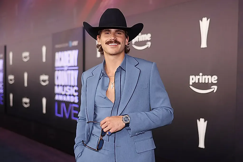 Tucker Wetmore впервые на вершине Country Airplay