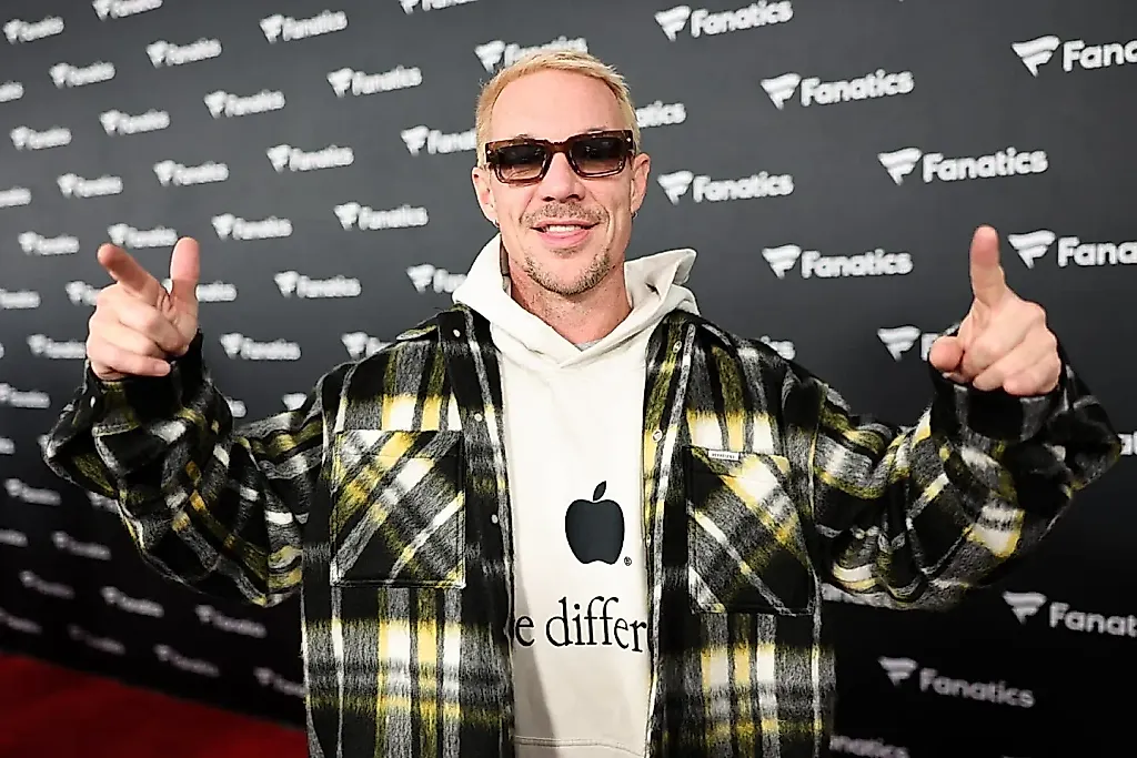 Diplo ставит диджей-сет на выпускном сына-шестилетки и называет его «одним из главных» в жизни
